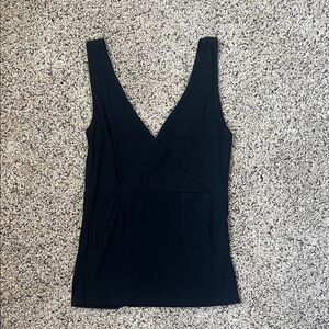 Forever 21 Black Sleeveless V-Neck Size Small Top